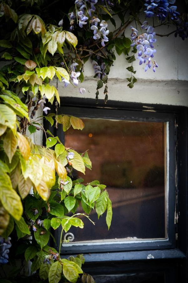 The Old Ferry Inn Fowey Exterior photo